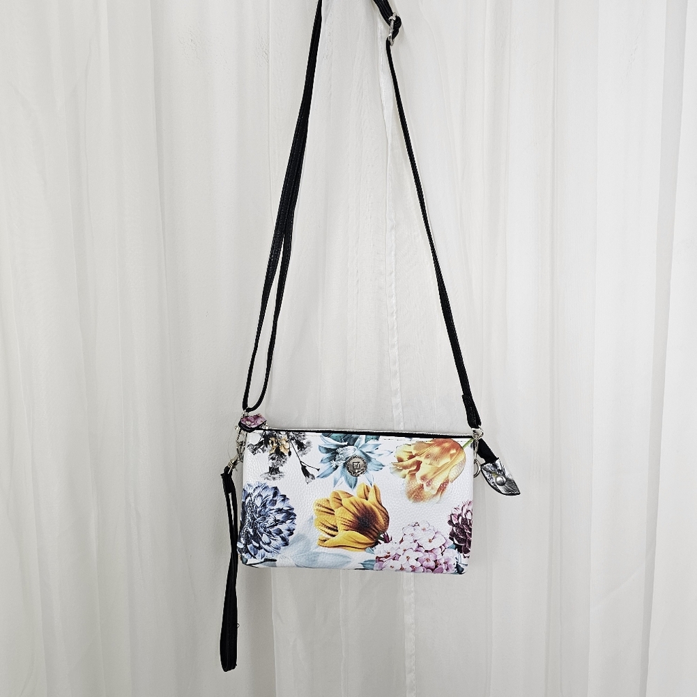 Stone Mountain Stone & Co Floral Convertible Crossbody/Clutch Bag NWT